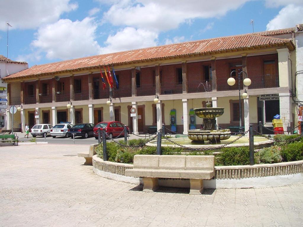 Hostal Gastrobar Carmelo Villarejo de Salvanes Экстерьер фото