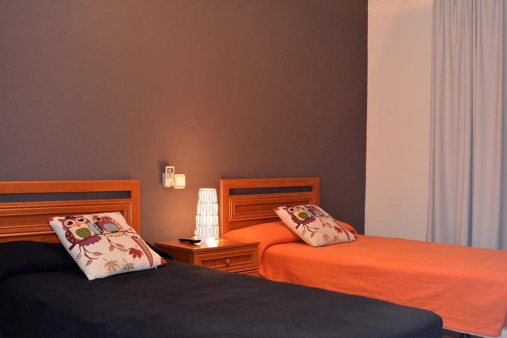 Hostal Gastrobar Carmelo Villarejo de Salvanes Экстерьер фото